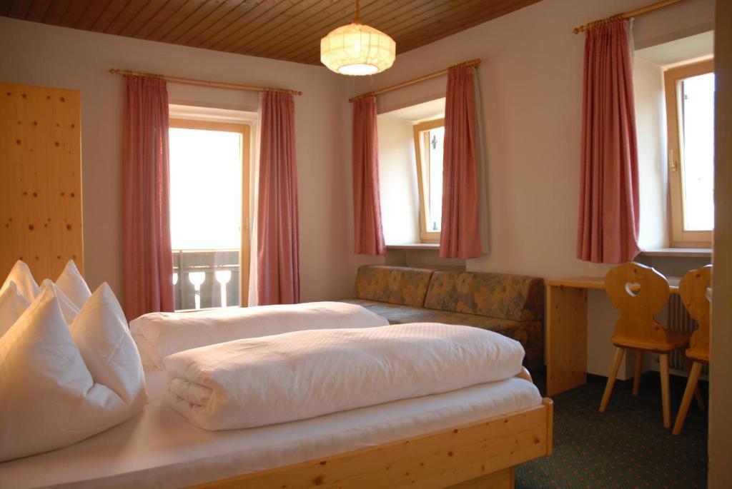 Hotel B&B Gasthof Zur Linde Rio di Pusteria Δωμάτιο φωτογραφία